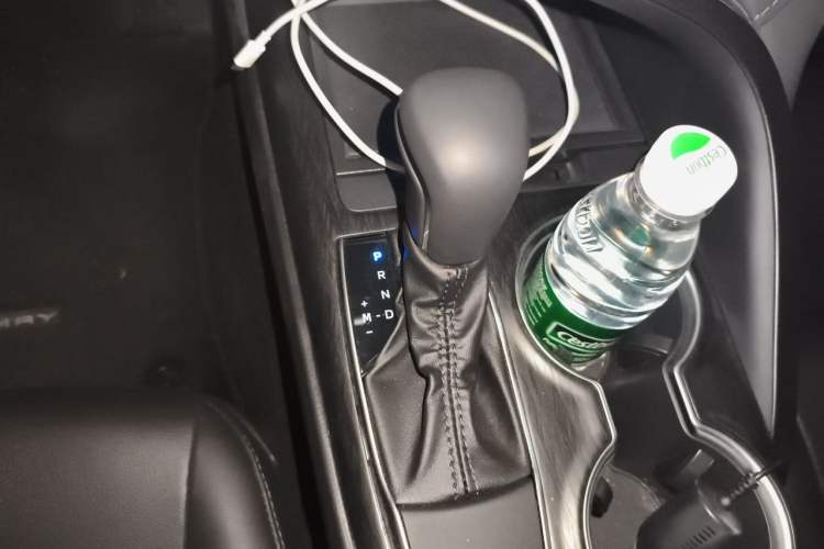 Used Toyota Camry 2023 2.0G Luxury Edition Gear Lever