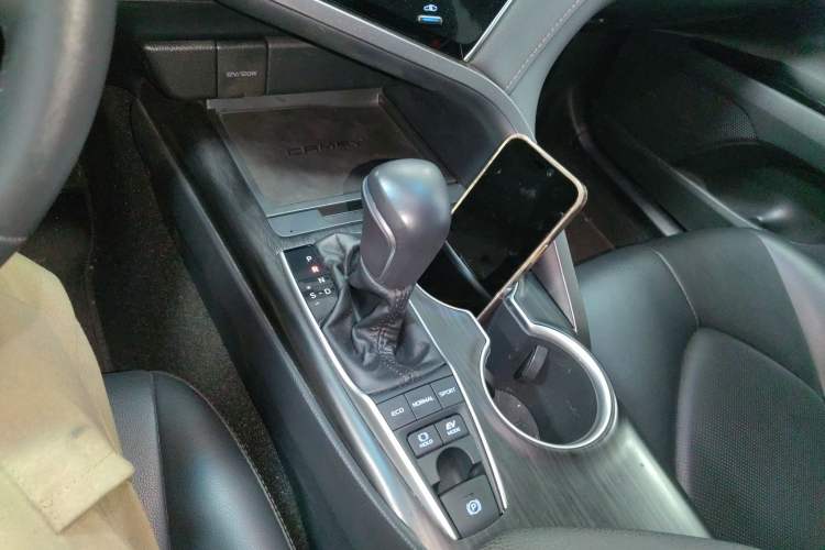 Used Toyota Camry 2023 Dual-Motor 2.5 HGVP Leading Edition Gear Lever