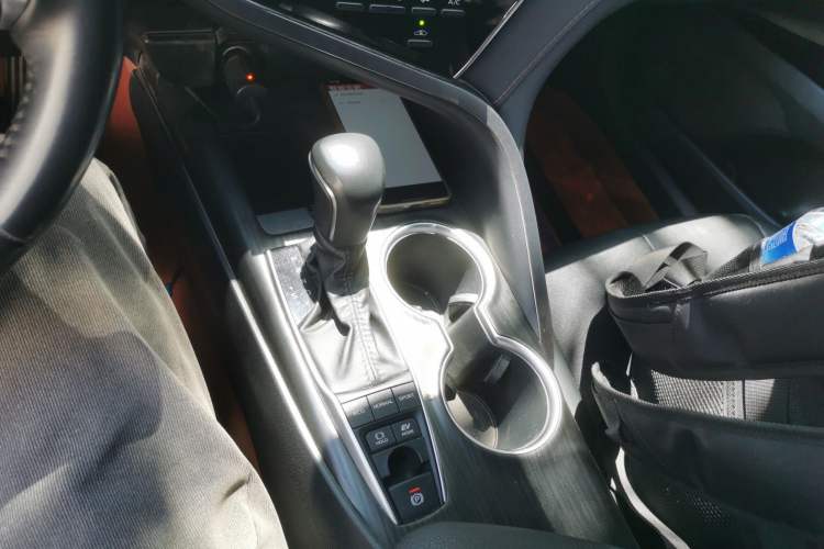 Used Toyota Camry 2023 Dual-Motor 2.5 HGVP Leading Edition Gear Lever
