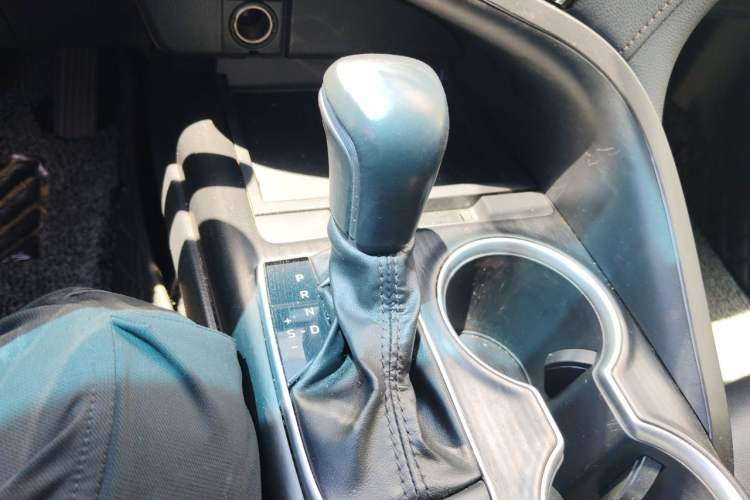 Used Toyota Camry 2023 Dual-Motor 2.5 HGVP Leading Edition Gear Lever