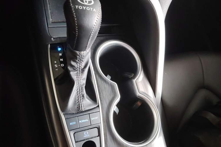 Used Toyota Camry 2023 2.5G Luxury Edition Gear Lever
