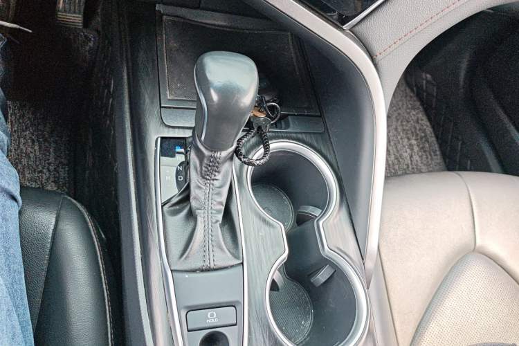 Used Toyota Camry 2023 2.0GVP Premier Edition Gear Lever