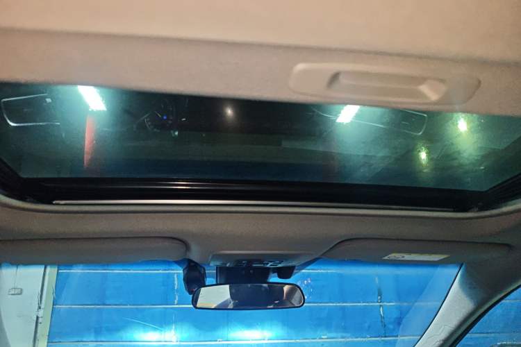 Used Toyota Camry 2023 2.0G Luxury Edition Headliner