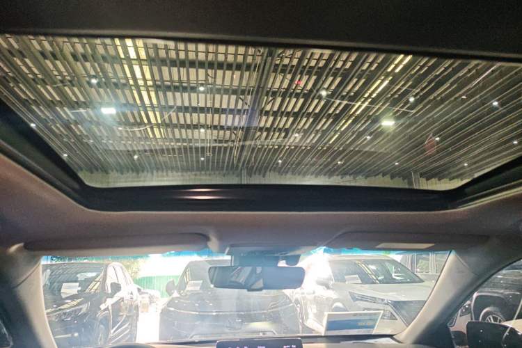 Used Toyota Camry 2023 2.5G Luxury Edition Headliner