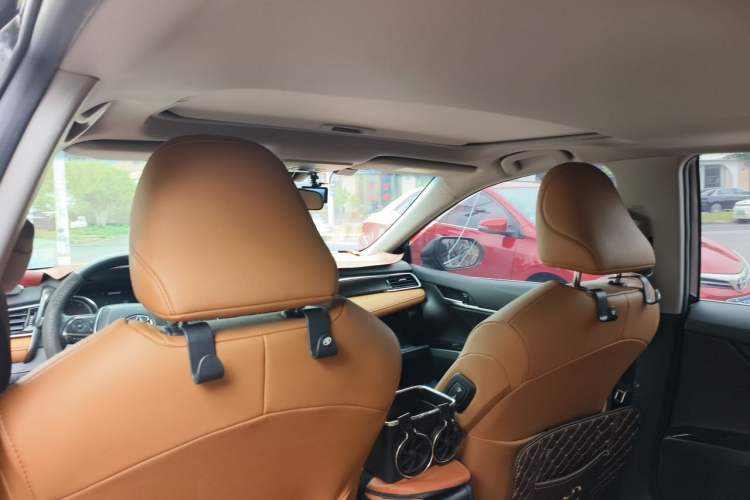 Used Toyota Camry 2023 2.0G Luxury Edition Headliner
