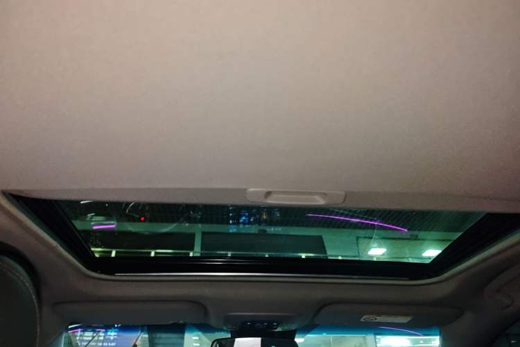 Used Toyota Camry 2023 2.0G Luxury Edition Headliner