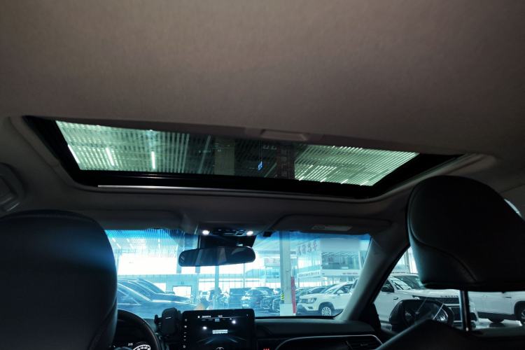 Used Toyota Camry 2023 2.0G Luxury Edition Headliner
