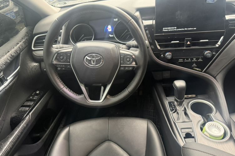 Used Toyota Camry 2023 2.0G Luxury Edition Interior 1