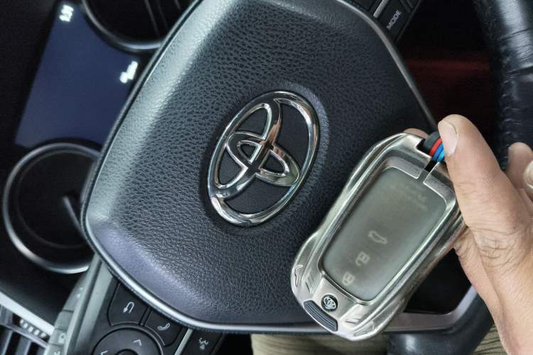 Used Toyota Camry 2023 2.0G Luxury Edition Interior 1