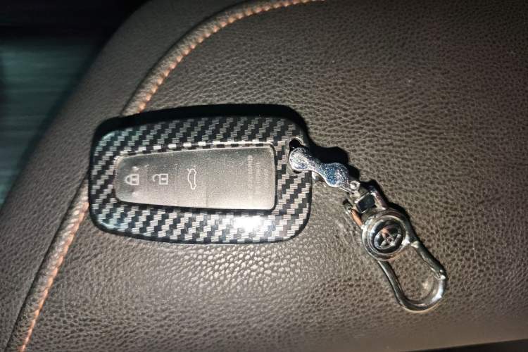 Used Toyota Camry 2023 2.0G Luxury Edition Interior 1