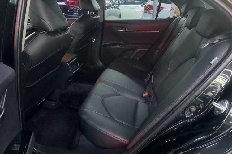 Used Toyota Camry 2023 2.0G Luxury Edition Interior 2