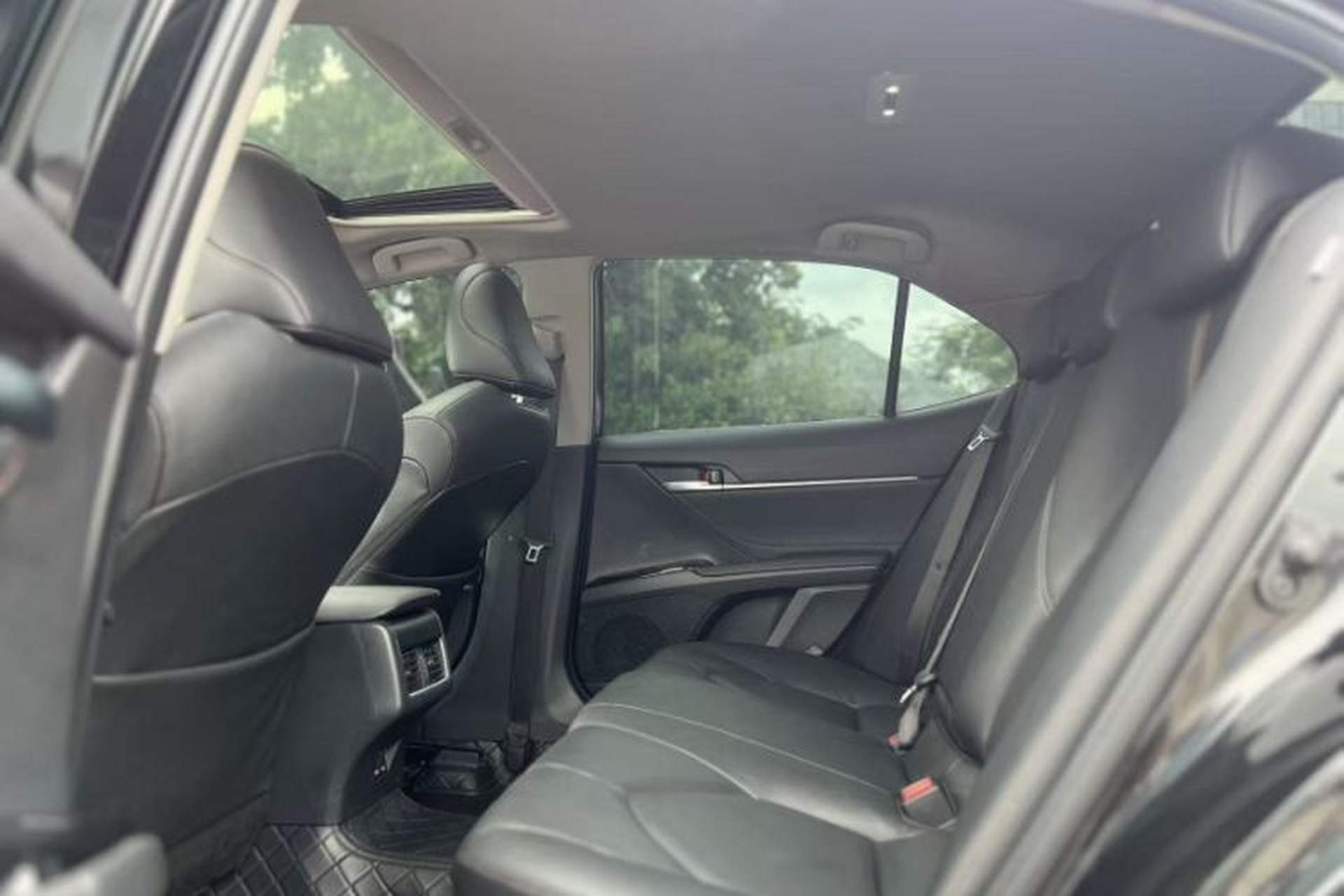 Used Toyota Camry 2023 2.0G Luxury Edition Interior 4
