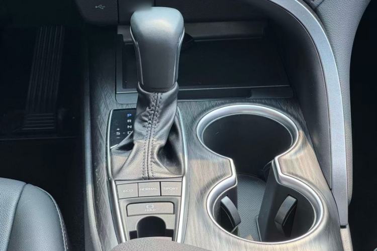 Used Toyota Camry 2023 2.5G Luxury Edition Interior 4