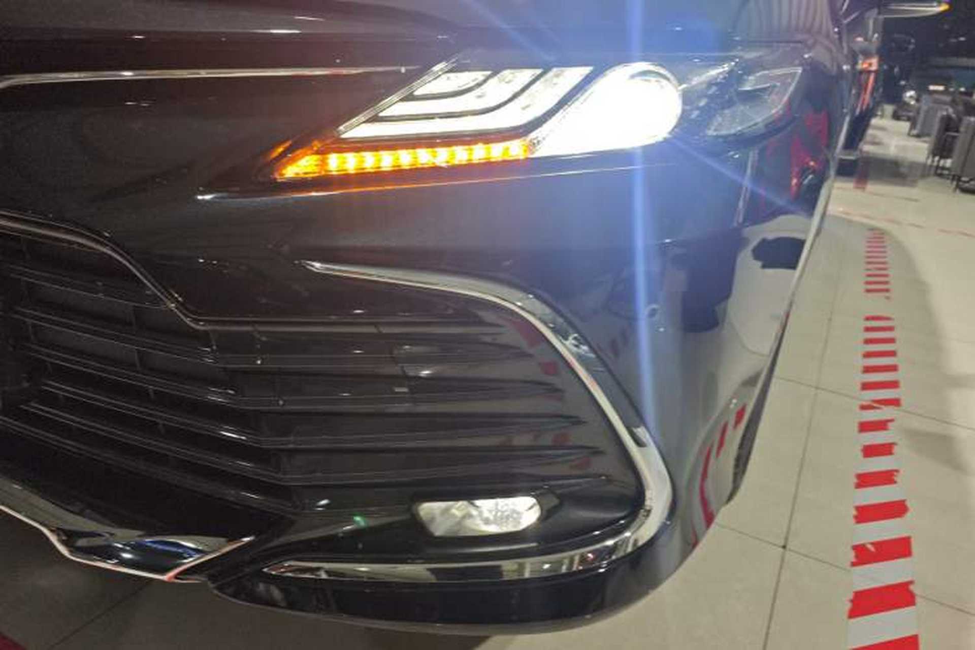 Used Toyota Camry 2023 2.5G Luxury Edition Left Front Headlight