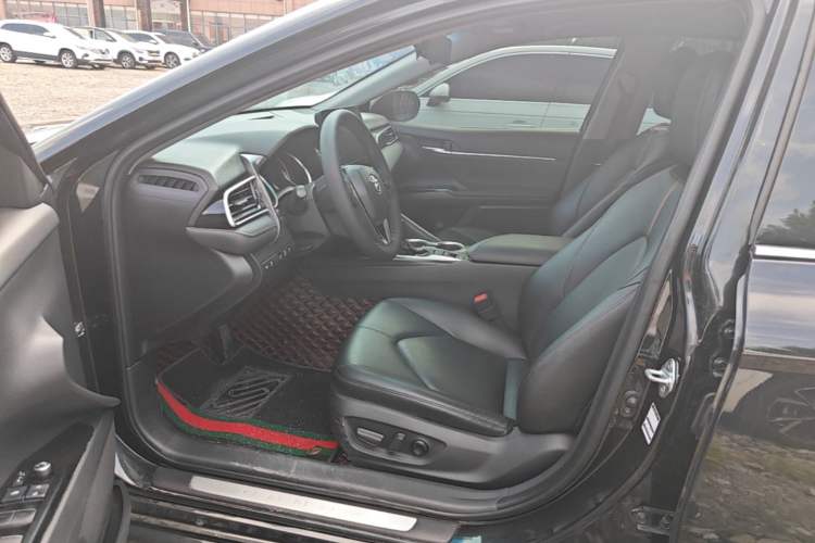 Used Toyota Camry 2023 2.0G Luxury Edition Left Front Seat