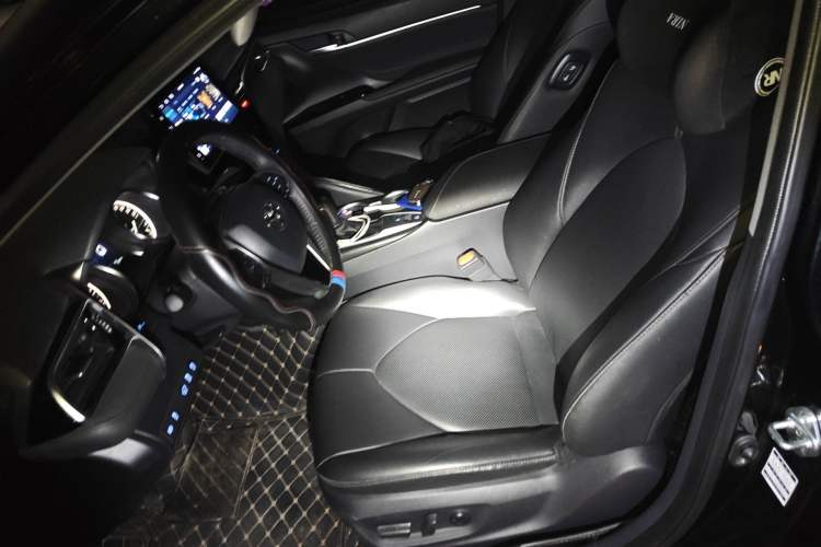 Used Toyota Camry 2023 2.0G Luxury Edition Left Front Seat