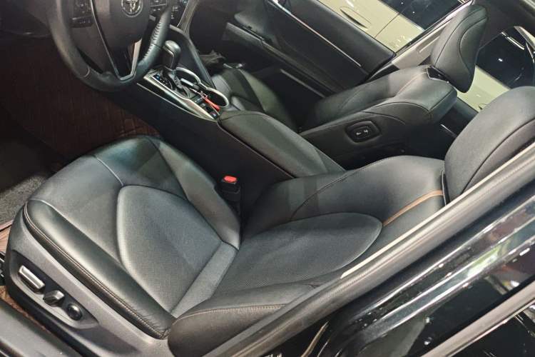 Used Toyota Camry 2023 2.5G Luxury Edition Left Front Seat