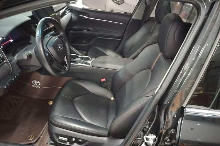 Used Toyota Camry 2023 2.5G Luxury Edition Left Front Seat