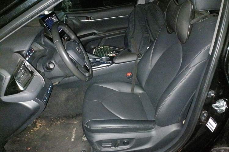 Used Toyota Camry 2023 2.5G Luxury Edition Left Front Seat