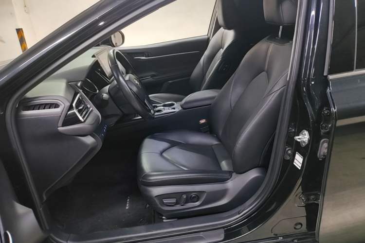 Used Toyota Camry 2023 2.0GVP Premier Edition Left Front Seat