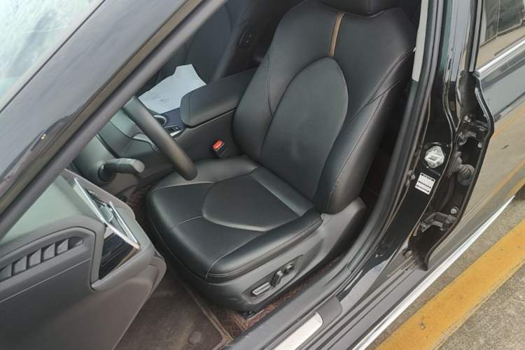 Used Toyota Camry 2023 2.0G Luxury Edition Left Front Seat