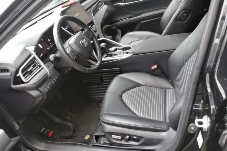 Used Toyota Camry 2023 2.5S Knight Edition Left Front Seat