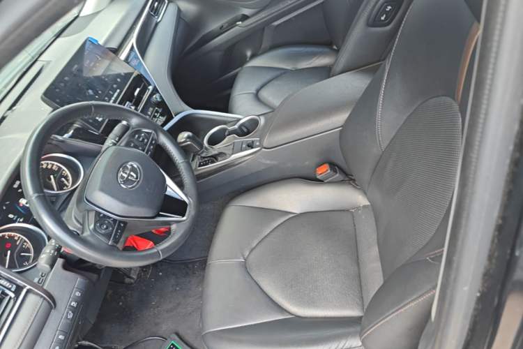 Used Toyota Camry 2023 2.0G Luxury Edition Left Front Seat