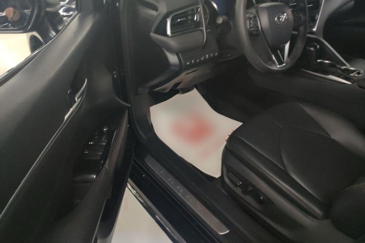 Used Toyota Camry 2023 2.0G Luxury Edition Left Front Seat