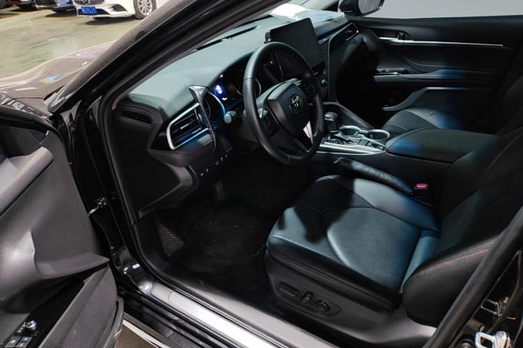 Used Toyota Camry 2023 2.0G Luxury Edition Left Front Seat