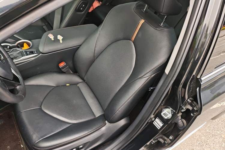 Used Toyota Camry 2023 2.5G Luxury Edition Left Front Seat