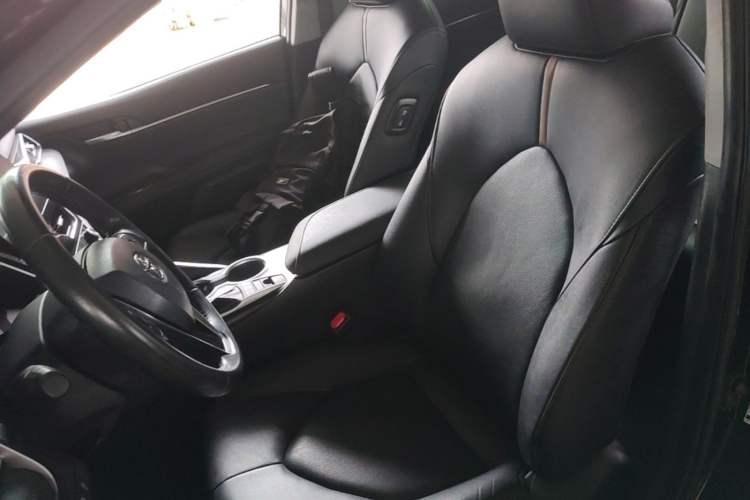 Used Toyota Camry 2023 2.5G Luxury Edition Left Front Seat