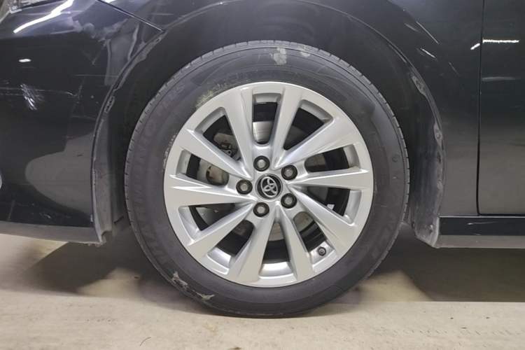 Used Toyota Camry 2023 2.0GVP Premier Edition Left Front Wheel Hub