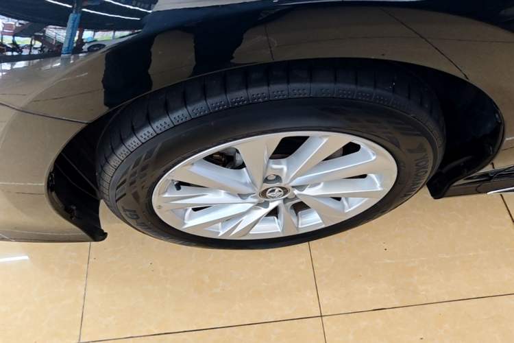 Used Toyota Camry 2023 2.0G Luxury Edition Left Front Wheel Hub
