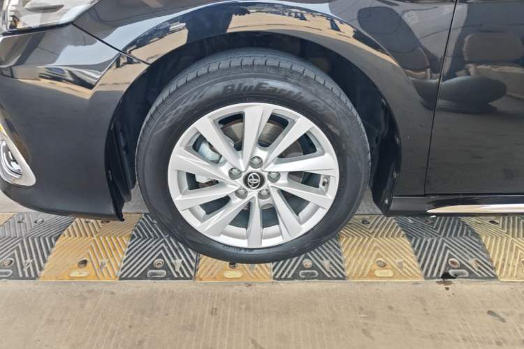 Used Toyota Camry 2023 2.0G Luxury Edition Left Front Wheel Hub
