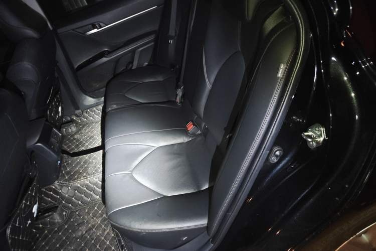 Used Toyota Camry 2023 2.0G Luxury Edition Left Rear Seat