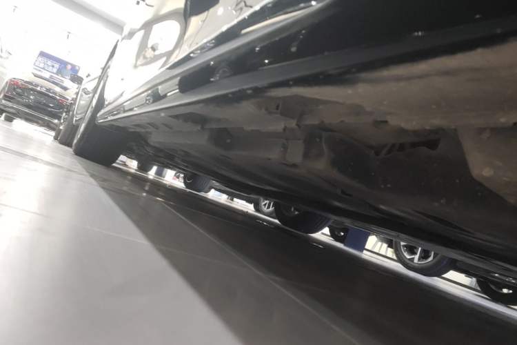 Used Toyota Camry 2023 2.0G Luxury Edition Left Side Sill