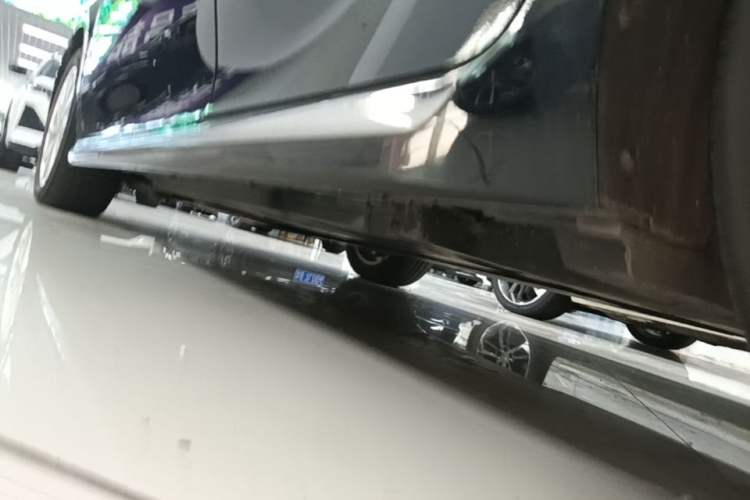 Used Toyota Camry 2023 2.0G Luxury Edition Left Side Sill