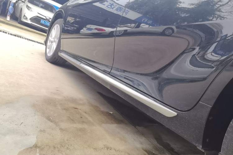 Used Toyota Camry 2023 2.0G Luxury Edition Left Side Sill