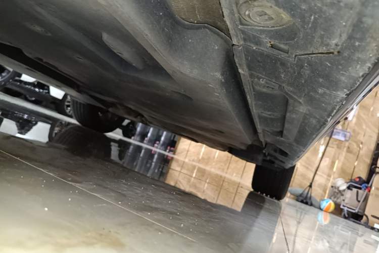 Used Toyota Camry 2023 Dual-Motor 2.5HG Luxury Edition Left Side Sill