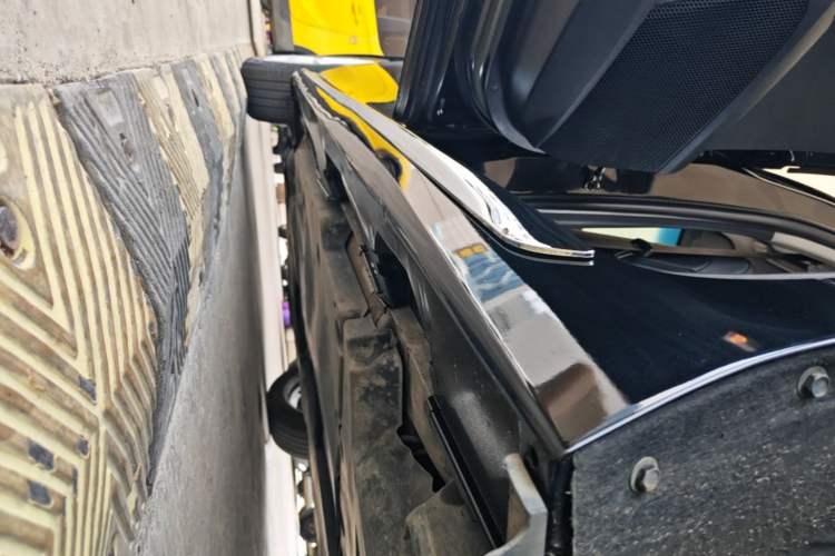 Used Toyota Camry 2023 2.0G Luxury Edition Left Side Sill