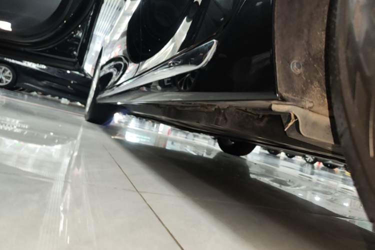 Used Toyota Camry 2023 2.0G Luxury Edition Left Side Sill