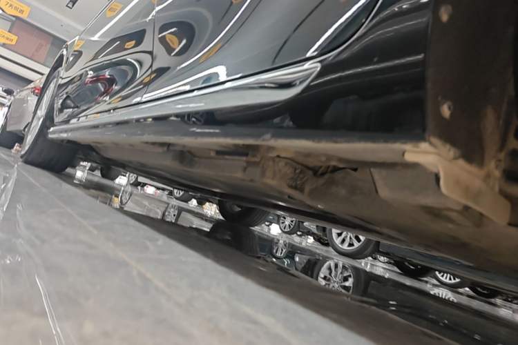 Used Toyota Camry 2023 2.0G Luxury Edition Left Side Sill