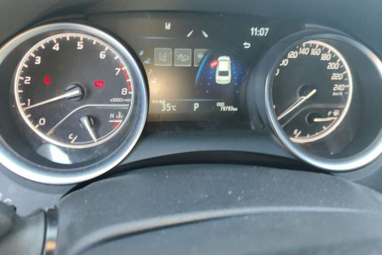 Used Toyota Camry 2023 2.0G Luxury Edition Odometer Close Up