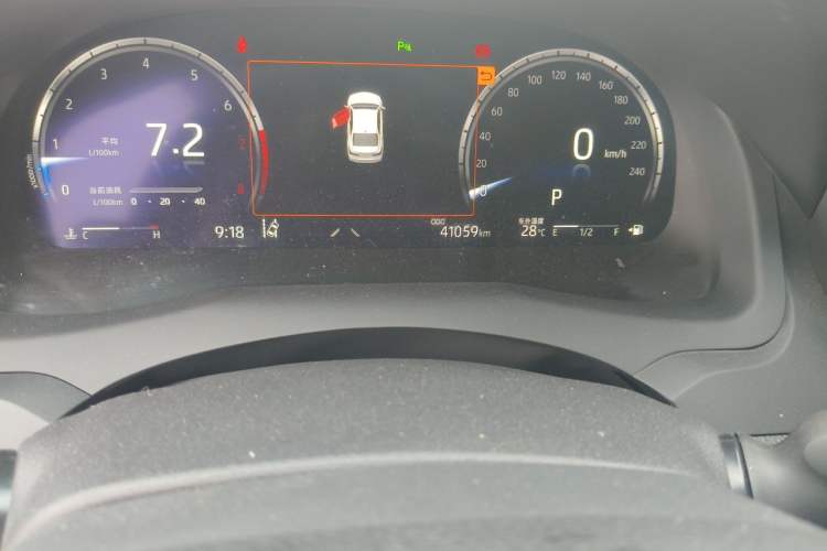 Used Toyota Camry 2023 2.5G Luxury Edition Odometer Close Up