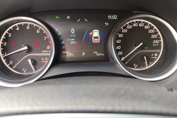 Used Toyota Camry 2023 2.0G Luxury Edition Odometer Close Up