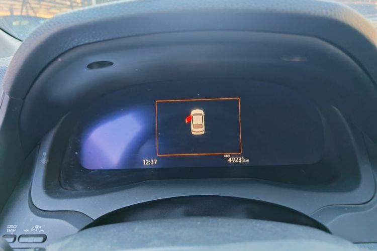 Used Toyota Camry 2023 2.5G Luxury Edition Odometer Close Up