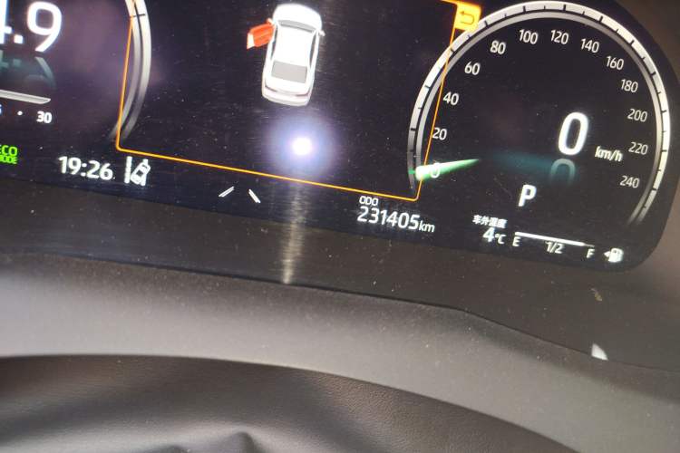Used Toyota Camry 2023 Dual-Motor 2.5HG Luxury Edition Odometer Close Up