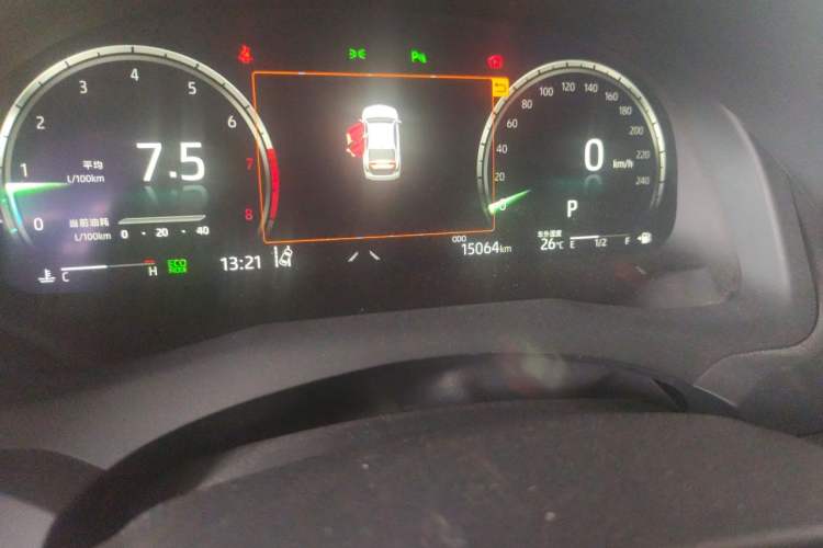 Used Toyota Camry 2023 2.5G Luxury Edition Odometer Close Up