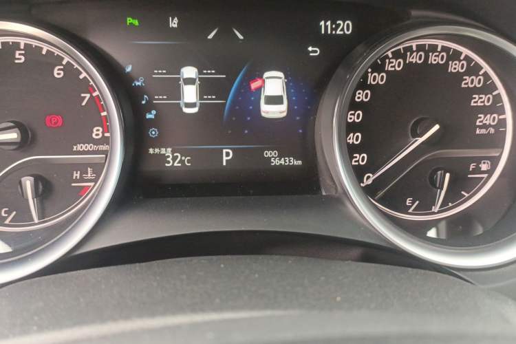 Used Toyota Camry 2023 2.0G Luxury Edition Odometer Close Up