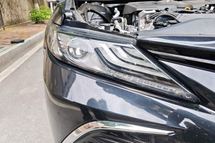 Used Toyota Camry 2023 2.5G Luxury Edition Right Front Headlight